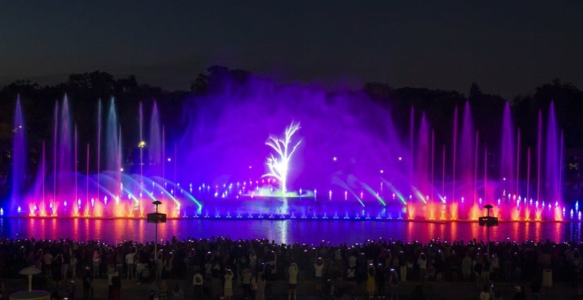 Pokaz fontanny multimedialnej we Wrocławiu. Pierwszy pokaz specjalny po dwuletniej przerwie