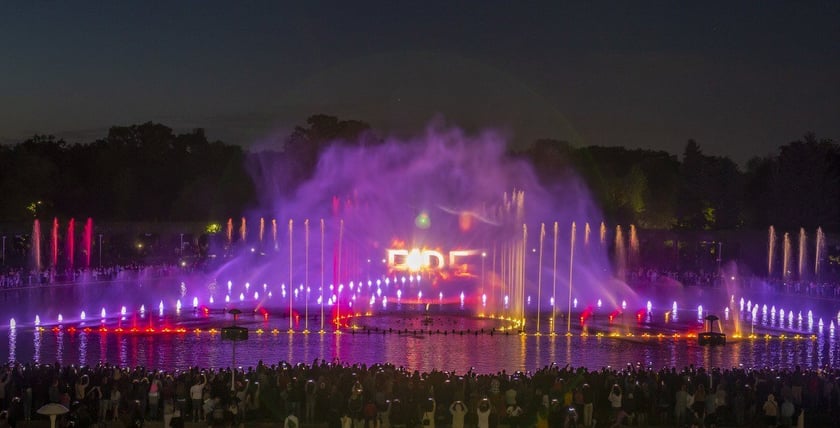 Pokaz fontanny multimedialnej we Wrocławiu. Pierwszy pokaz specjalny po dwuletniej przerwie