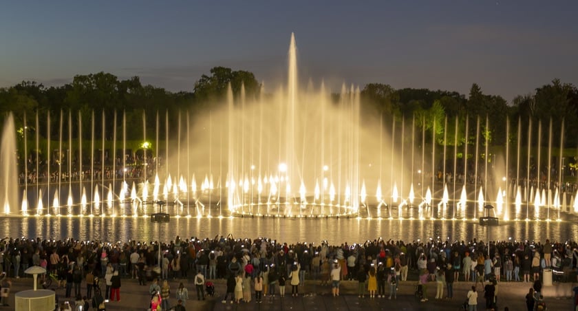 Pokaz fontanny multimedialnej we Wrocławiu. Pierwszy pokaz specjalny po dwuletniej przerwie