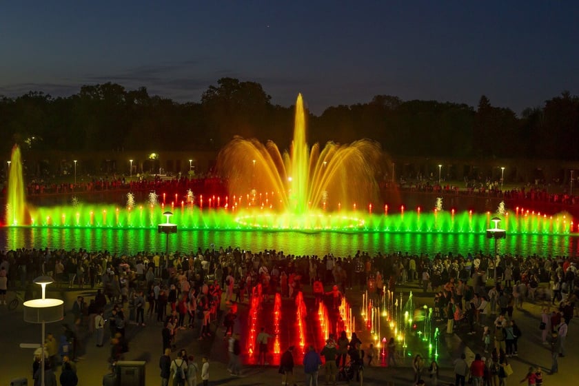 Pokaz fontanny multimedialnej we Wrocławiu. Pierwszy pokaz specjalny po dwuletniej przerwie