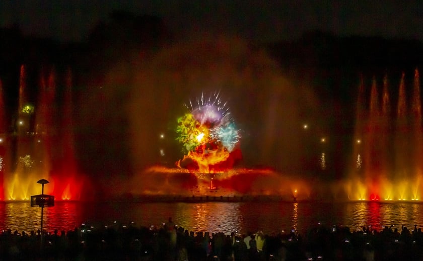 Wrocławska Fontanna Multimedialna podczas otwarcia sezonu