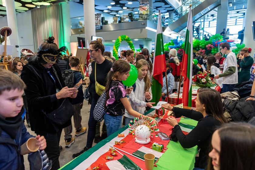 Wrocławski Dzień Paszportu. Parada konsluów oraz wydarzenia i spotkania podczas Dnia Paszportów