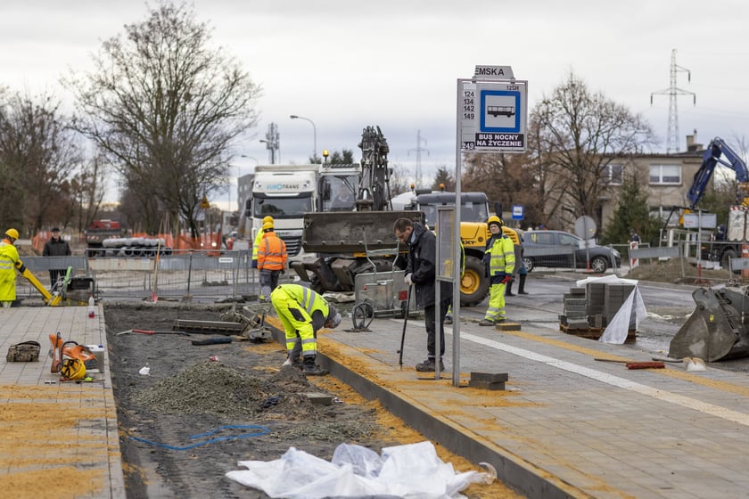 Na zdjęciu widać budowę linii autobusowo-tramwajowej na Nowy Dwór
