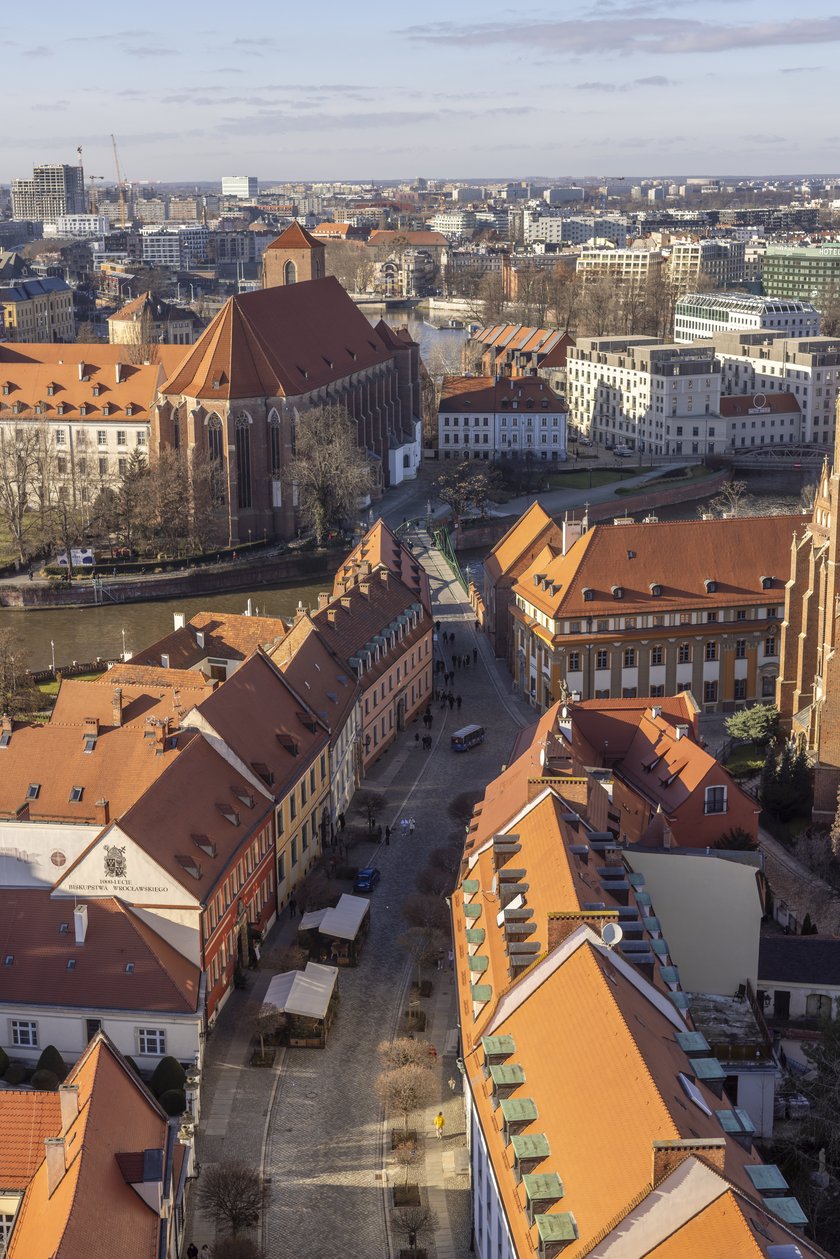 Na zdjęciu panorama Wrocławia widziana z tarasu na wieży katedry na Ostrowie Tumskim
