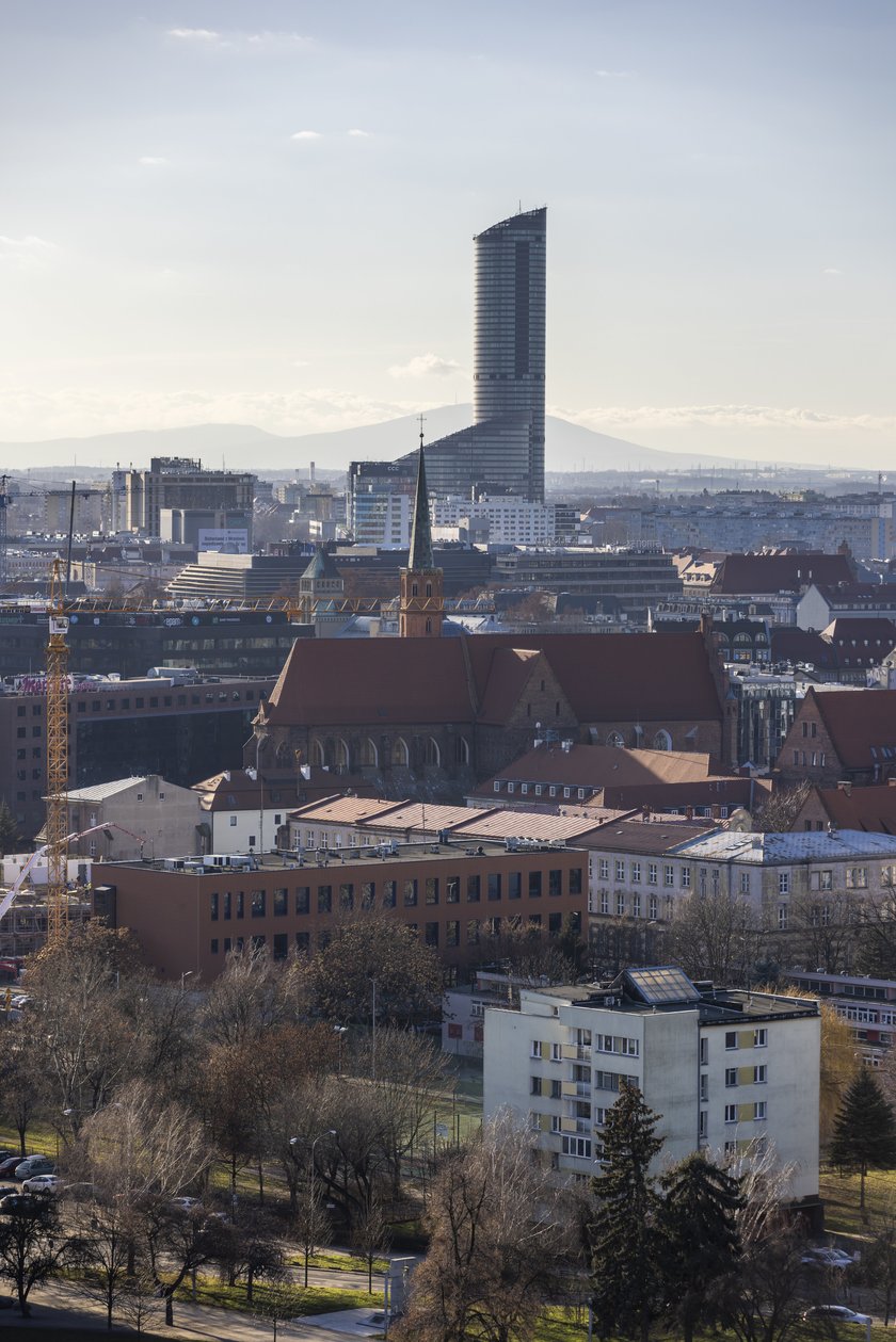 Na zdjęciu panorama Wrocławia widziana z tarasu na wieży katedry na Ostrowie Tumskim