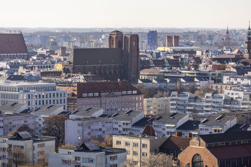 Na zdjęciu panorama Wrocławia widziana z tarasu na wieży katedry na Ostrowie Tumskim