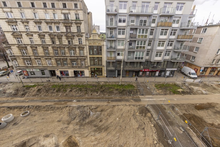 Aura dopisuje, więc duży remont na ulicy Pomorskiej i placu Staszica prowadzony jest cały czas. Zobaczcie na zdjęciach jak idą prace.