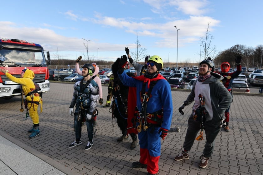 Akcja "Alpiniści dla WOŚP" w Dolnośląskim Szpitalu Specjalistycznym im. T. Marciniaka we Wrocławiu