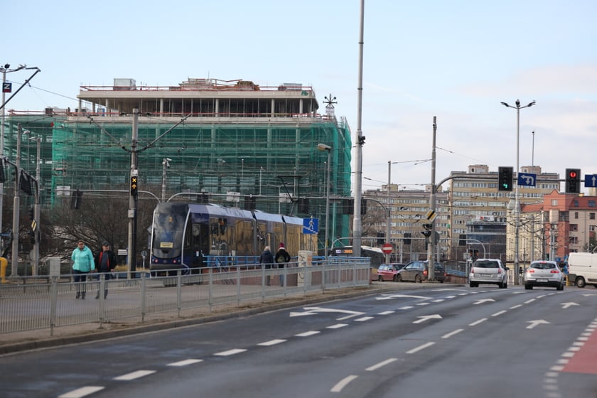 Okolice ulicy Legnickiej, placu Jana Pawła II i placu Strzegomskiego - styczeń 2023