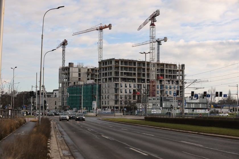 Okolice ulicy Legnickiej, placu Jana Pawła II i placu Strzegomskiego - styczeń 2023