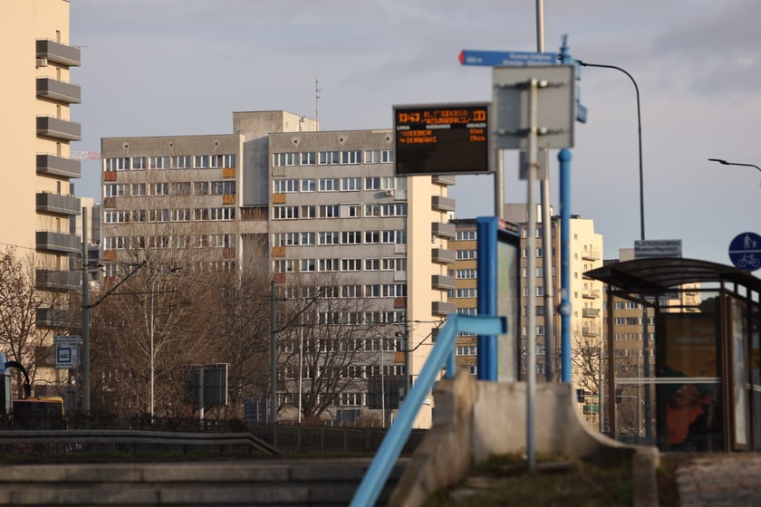 Okolice ulicy Legnickiej, placu Jana Pawła II i placu Strzegomskiego - styczeń 2023