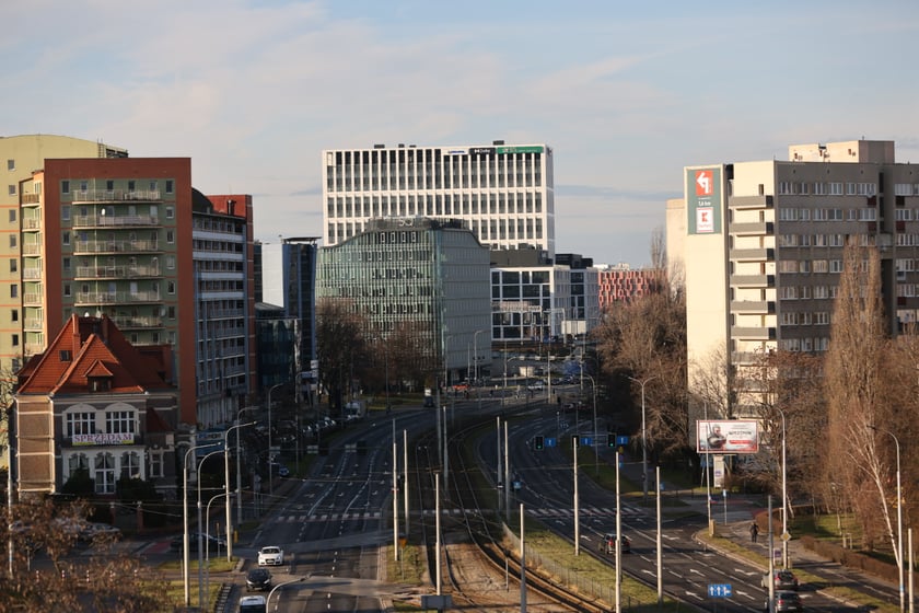 Okolice ulicy Legnickiej, placu Jana Pawła II i placu Strzegomskiego - styczeń 2023