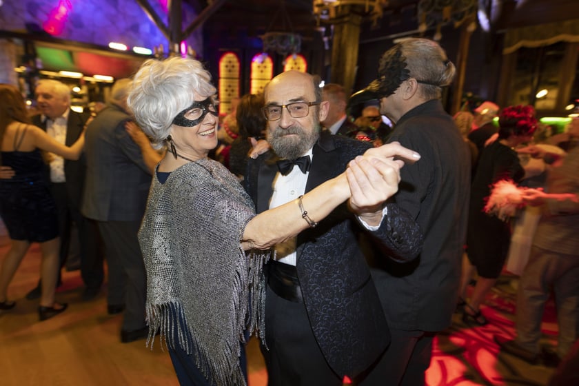 Bal maskowy seniorów z okazji Dnia Babci i Dziadka