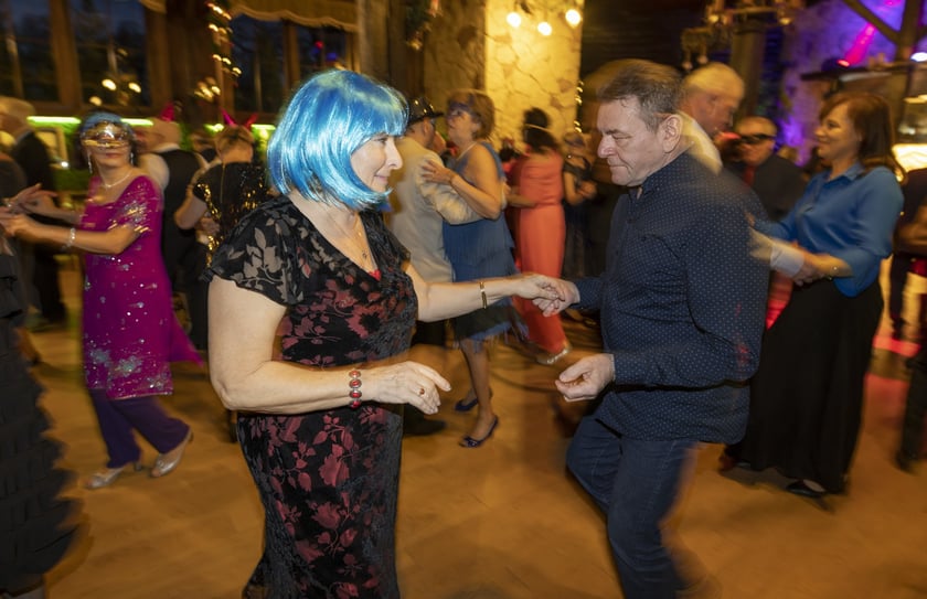Bal maskowy seniorów z okazji Dnia Babci i Dziadka