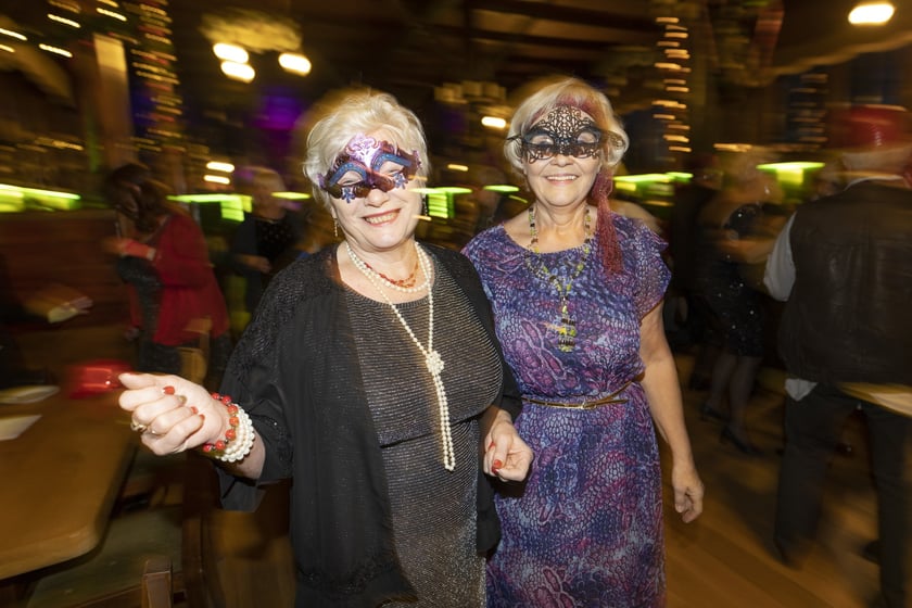 Bal maskowy seniorów z okazji Dnia Babci i Dziadka