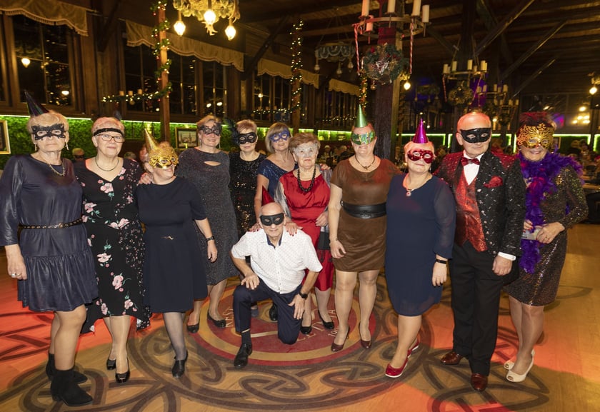 Bal maskowy seniorów z okazji Dnia Babci i Dziadka