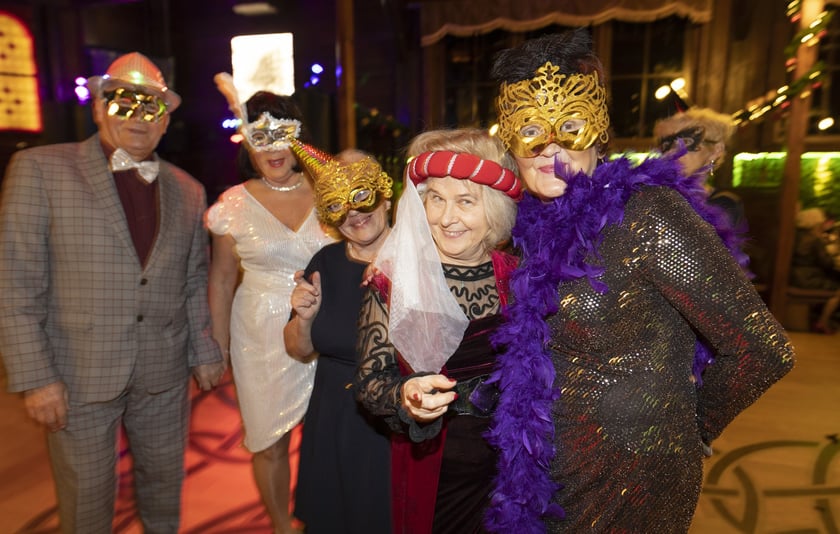 Bal maskowy seniorów z okazji Dnia Babci i Dziadka