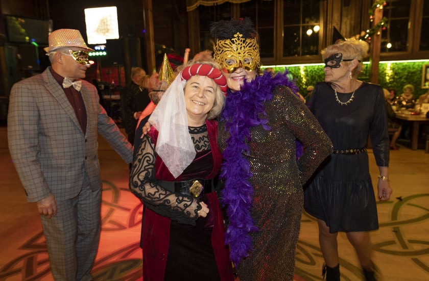 Bal maskowy seniorów z okazji Dnia Babci i Dziadka