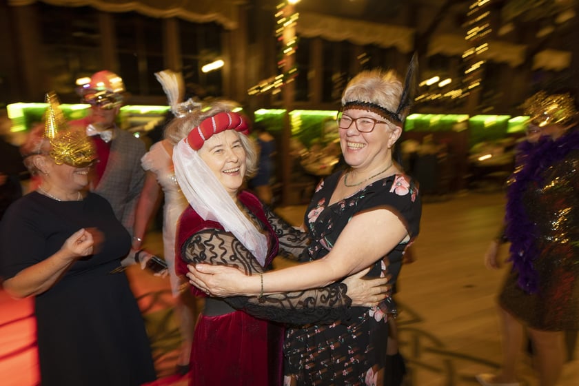 Bal maskowy seniorów z okazji Dnia Babci i Dziadka