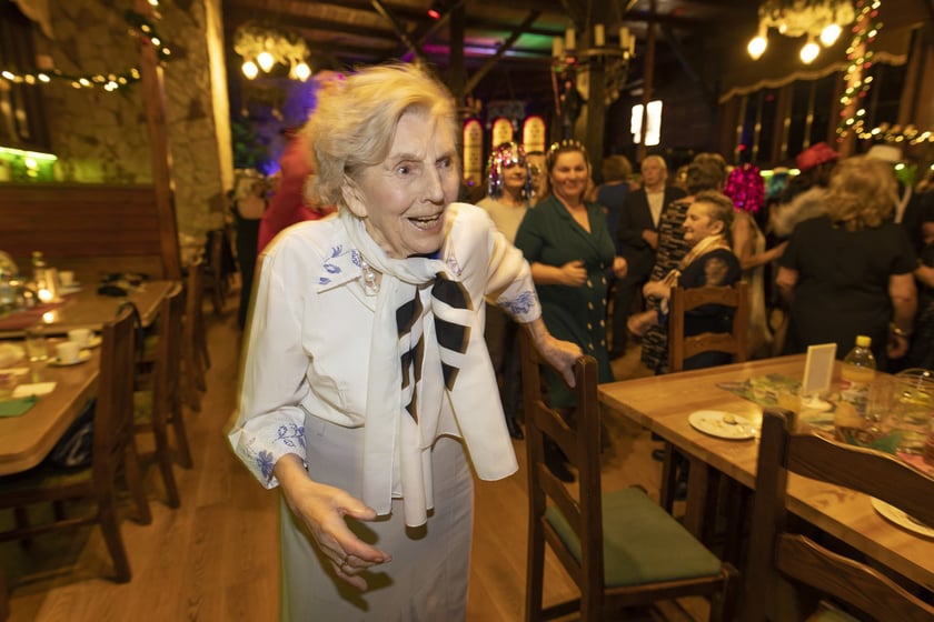 Bal maskowy seniorów z okazji Dnia Babci i Dziadka