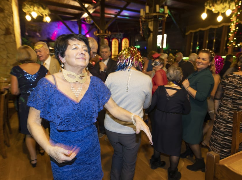 Bal maskowy seniorów z okazji Dnia Babci i Dziadka