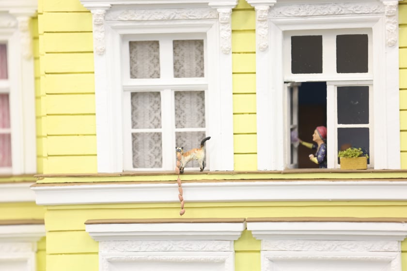 Sceny z Kolejkowa w Sky Tower