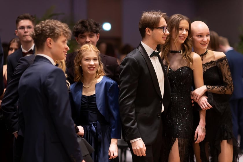 Studniówka XIV LO we Wrocławiu, 21 stycznia 2023 r., Hotel Q Plus na Bielanach Wrocławskich