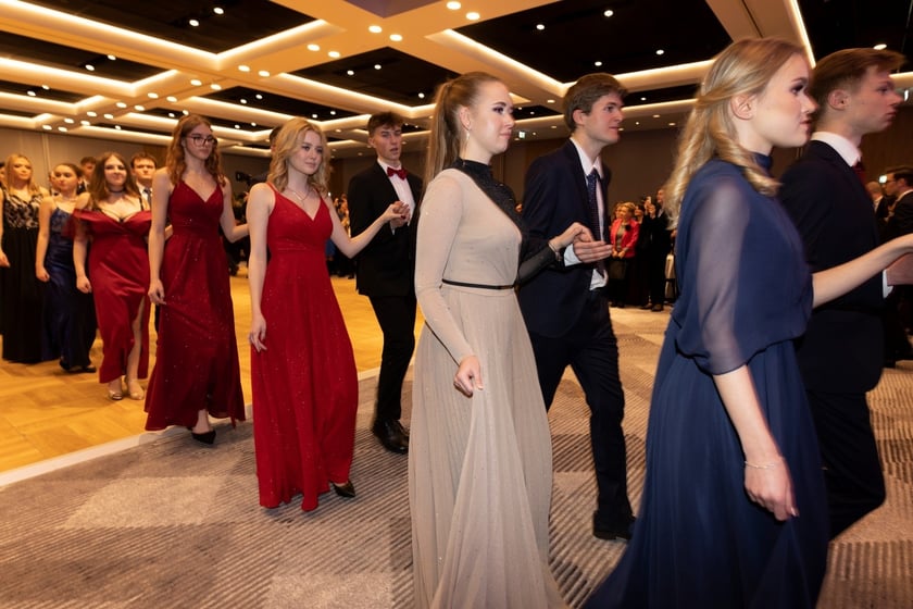 Studniówka XIV LO we Wrocławiu, 21 stycznia 2023 r., Hotel Q Plus na Bielanach Wrocławskich