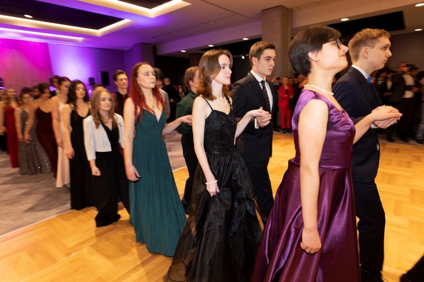 Studniówka XIV LO we Wrocławiu, 21 stycznia 2023 r., Hotel Q Plus na Bielanach Wrocławskich