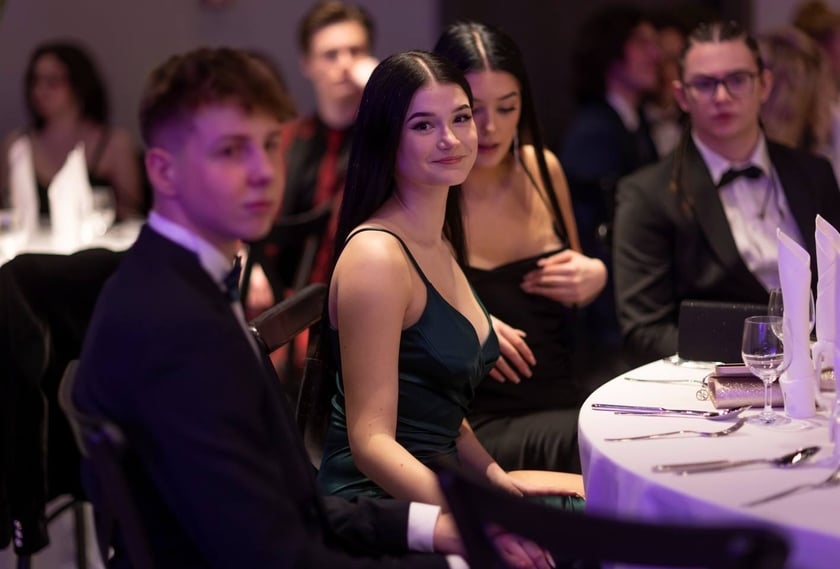 Studniówka XIV LO we Wrocławiu, 21 stycznia 2023 r., Hotel Q Plus na Bielanach Wrocławskich