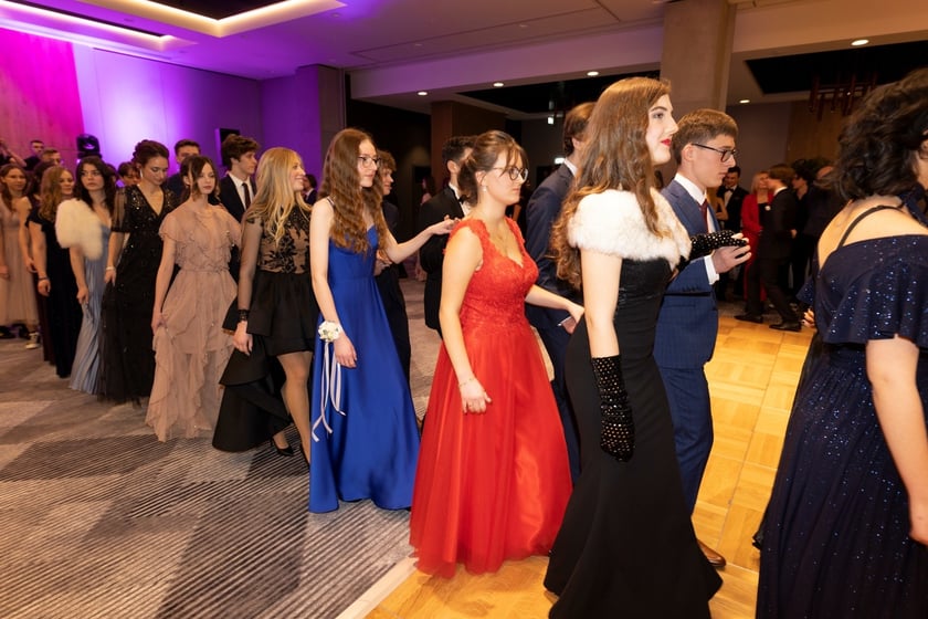 Studniówka XIV LO we Wrocławiu, 21 stycznia 2023 r., Hotel Q Plus na Bielanach Wrocławskich