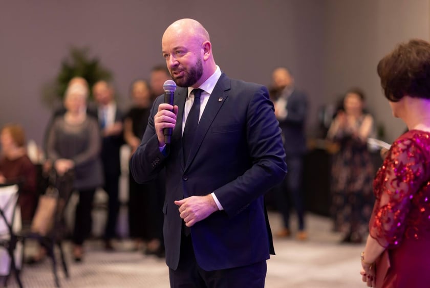 Studniówka XIV LO we Wrocławiu, 21 stycznia 2023 r., Hotel Q Plus na Bielanach Wrocławskich