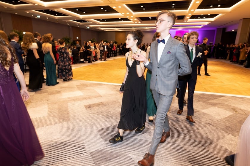 Studniówka XIV LO we Wrocławiu, 21 stycznia 2023 r., Hotel Q Plus na Bielanach Wrocławskich