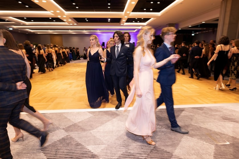 Studniówka XIV LO we Wrocławiu, 21 stycznia 2023 r., Hotel Q Plus na Bielanach Wrocławskich