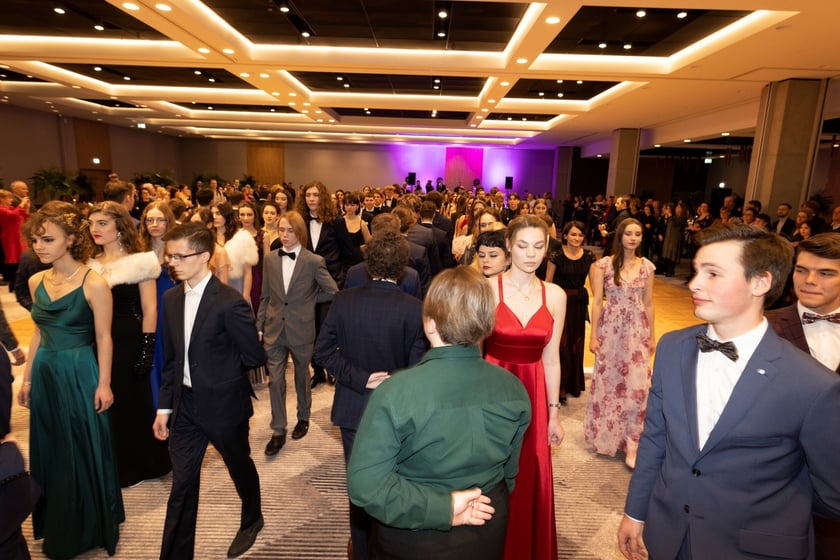 Studniówka XIV LO we Wrocławiu, 21 stycznia 2023 r., Hotel Q Plus na Bielanach Wrocławskich