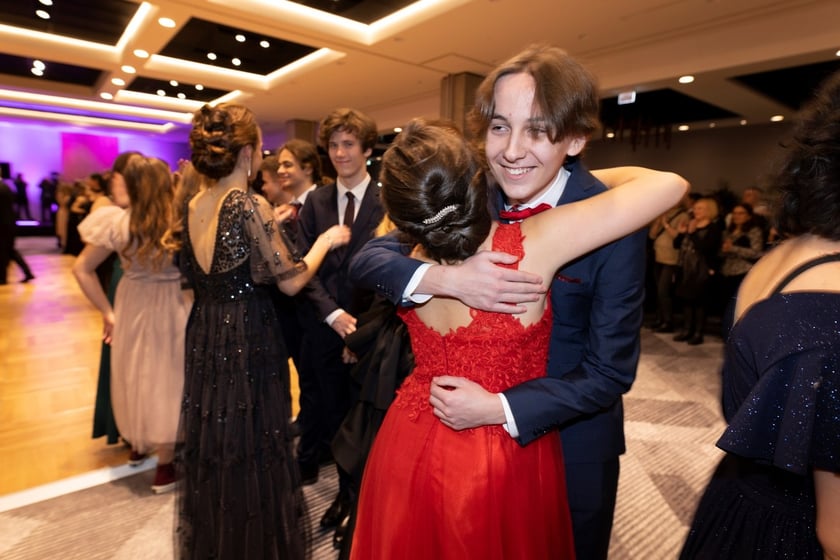 Studniówka XIV LO we Wrocławiu, 21 stycznia 2023 r., Hotel Q Plus na Bielanach Wrocławskich