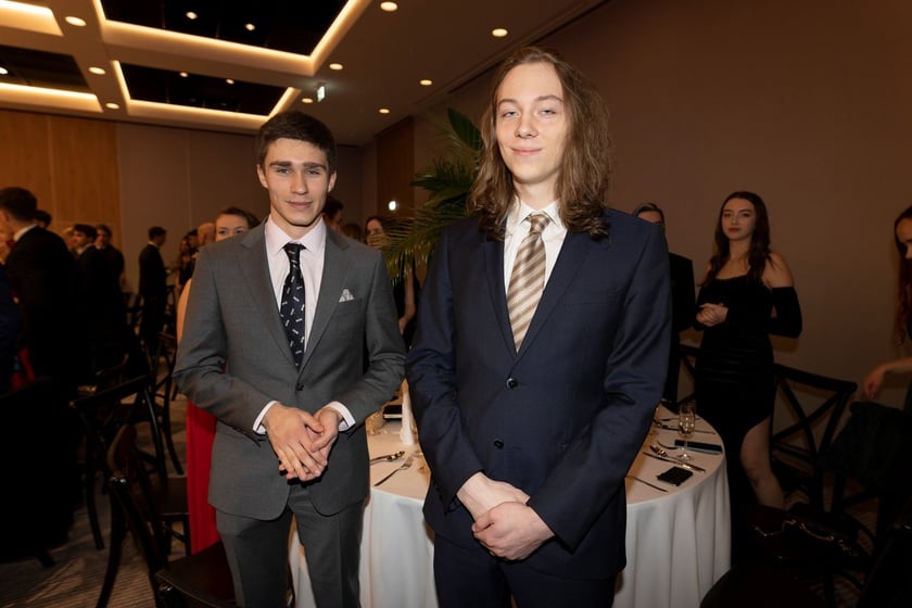 Studniówka XIV LO we Wrocławiu, 21 stycznia 2023 r., Hotel Q Plus na Bielanach Wrocławskich