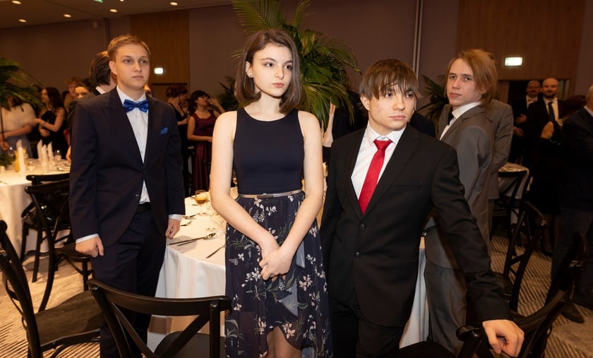 Studniówka XIV LO we Wrocławiu, 21 stycznia 2023 r., Hotel Q Plus na Bielanach Wrocławskich