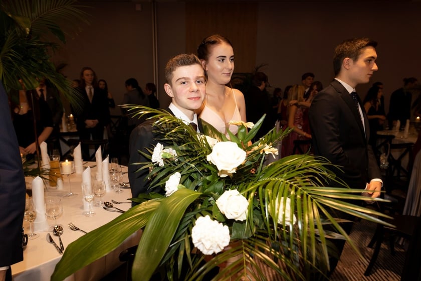 Studniówka XIV LO we Wrocławiu, 21 stycznia 2023 r., Hotel Q Plus na Bielanach Wrocławskich