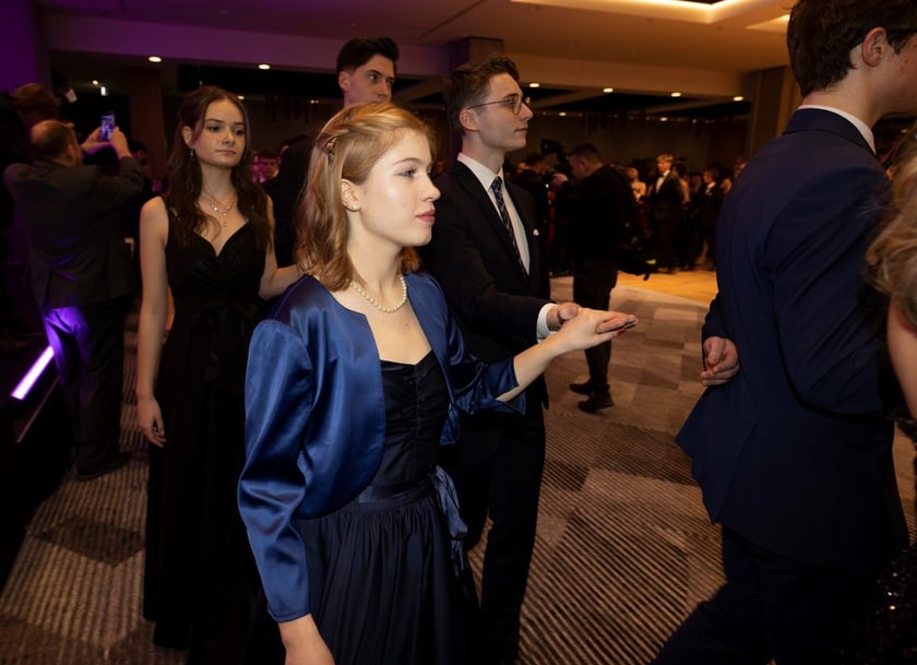 Studniówka XIV LO we Wrocławiu, 21 stycznia 2023 r., Hotel Q Plus na Bielanach Wrocławskich