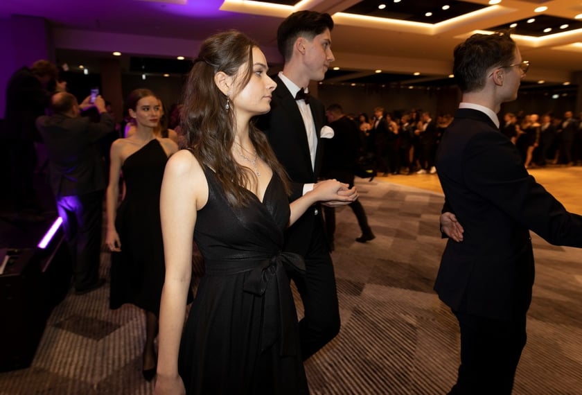 Studniówka XIV LO we Wrocławiu, 21 stycznia 2023 r., Hotel Q Plus na Bielanach Wrocławskich