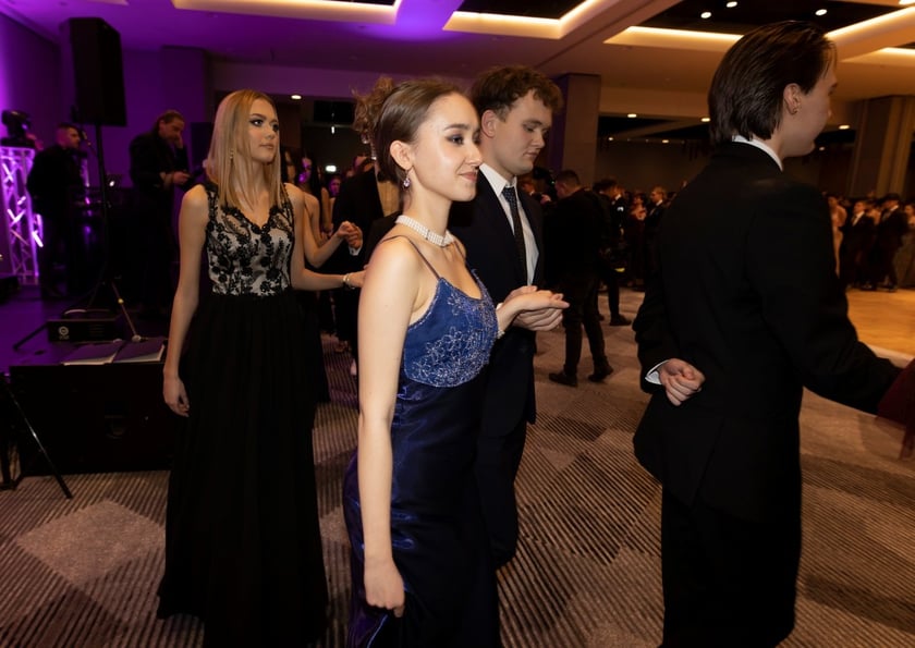 Studniówka XIV LO we Wrocławiu, 21 stycznia 2023 r., Hotel Q Plus na Bielanach Wrocławskich