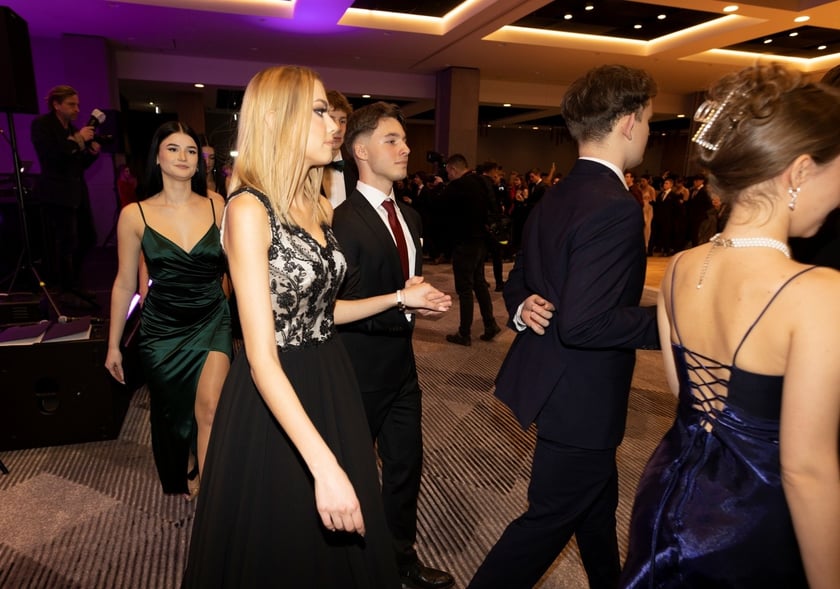 Studniówka XIV LO we Wrocławiu, 21 stycznia 2023 r., Hotel Q Plus na Bielanach Wrocławskich