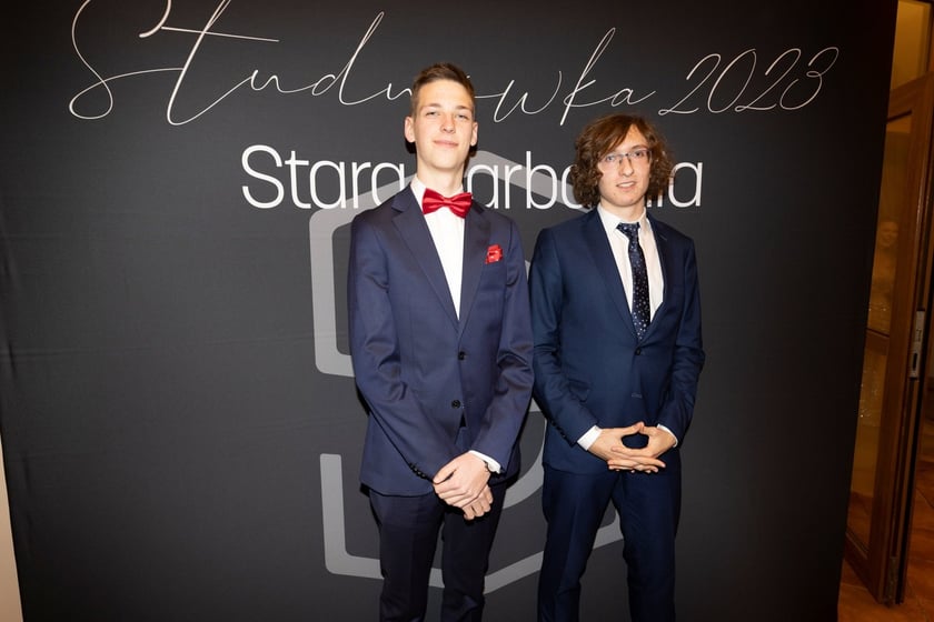 Na zdjęciu licealiści III LO na balu studniówkowym 21.01.2023 r.