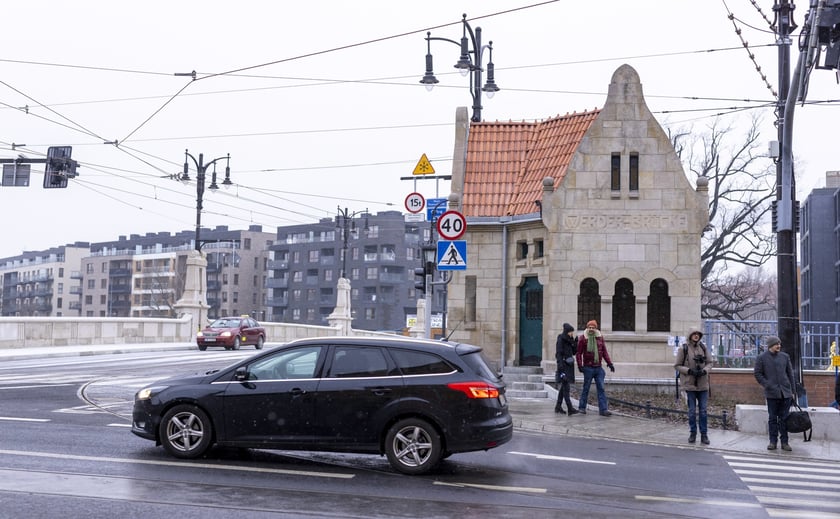 Mosty Pomorskie oddane do użytku dla pieszych i kierowców po trzyletnim remoncie