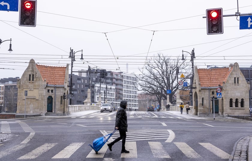 Mosty Pomorskie oddane do użytku dla pieszych i kierowców po trzyletnim remoncie