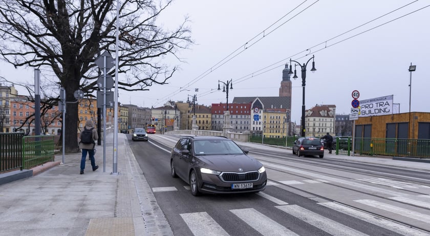 Mosty Pomorskie oddane do użytku dla pieszych i kierowców po trzyletnim remoncie