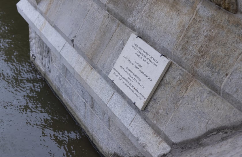 Mosty Pomorskie oddane do użytku dla pieszych i kierowców po trzyletnim remoncie