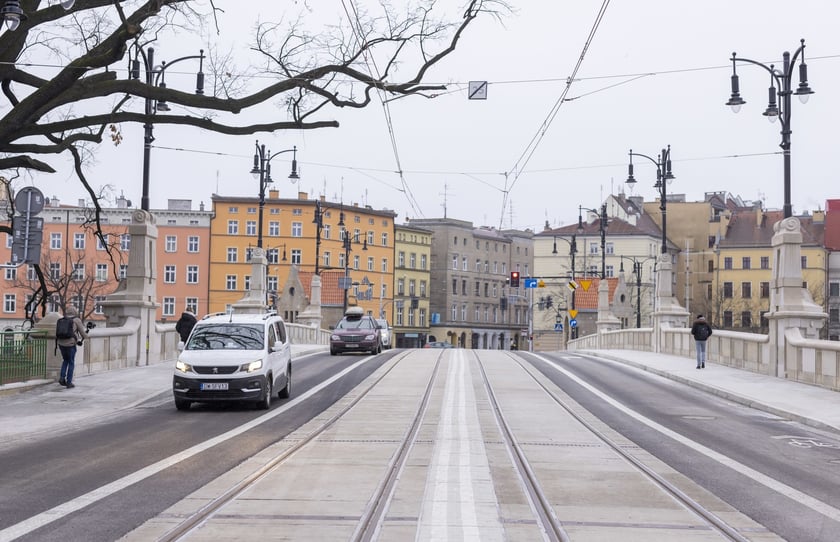Mosty Pomorskie oddane do użytku dla pieszych i kierowców po trzyletnim remoncie