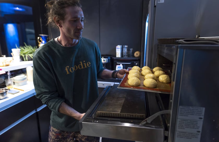 Kucharz Mateusz Zielonka i jego błękitne pączki w Hydropolis